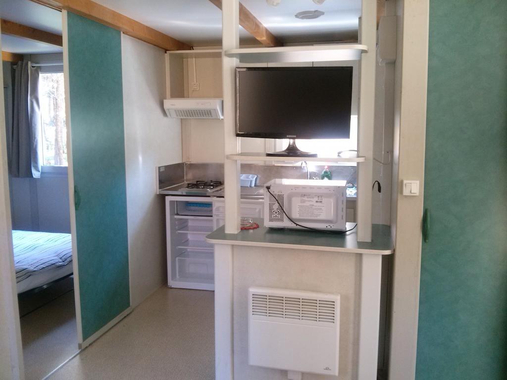 Camping Cobijo ビヌエサ 部屋 写真