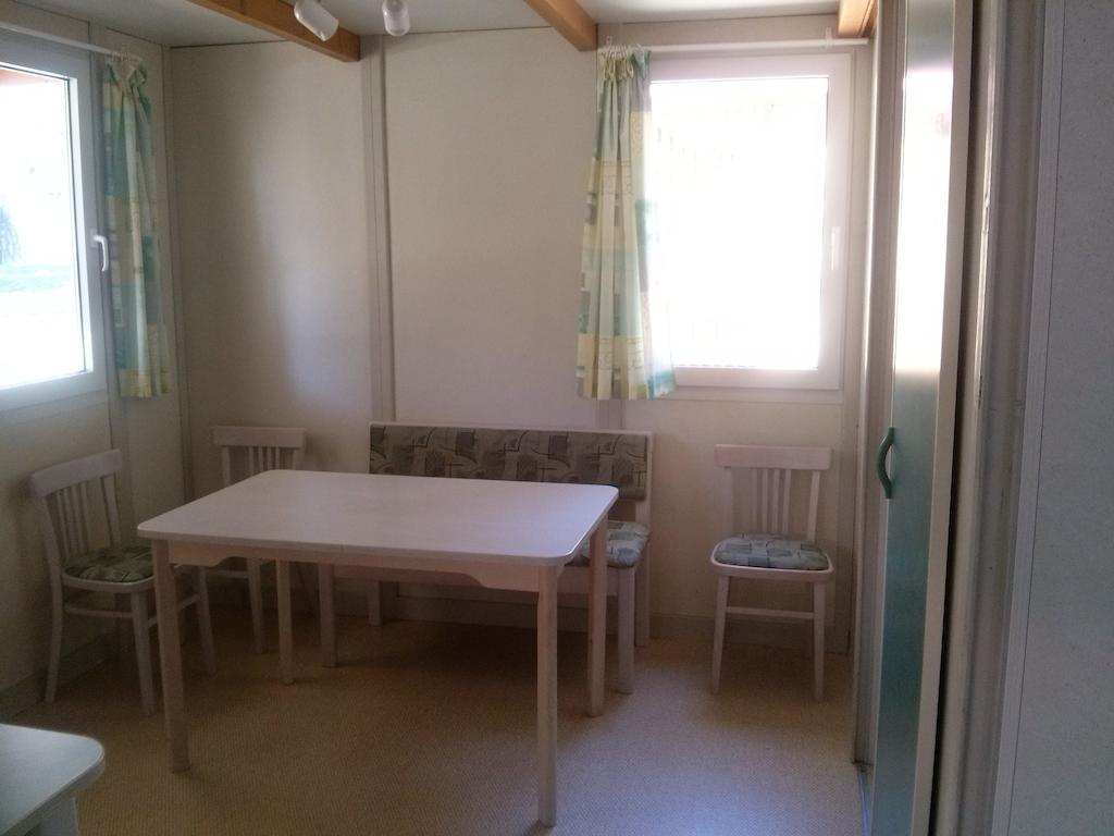 Camping Cobijo ビヌエサ 部屋 写真